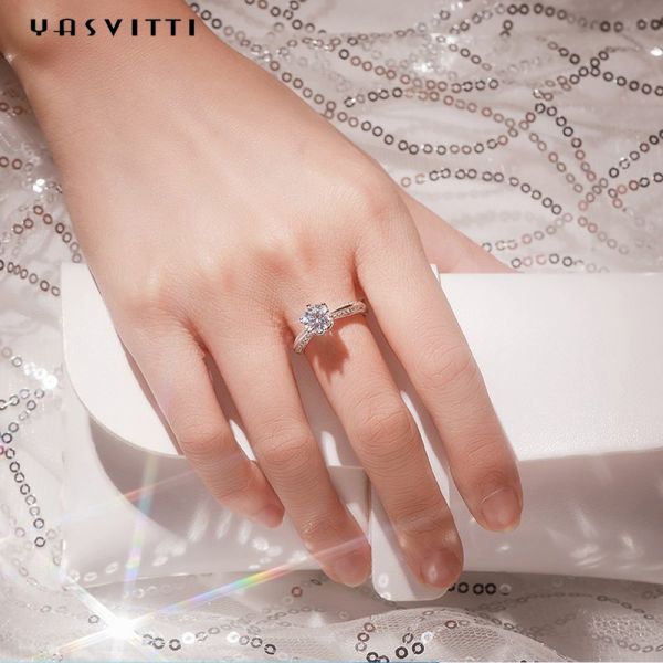 ODM de 0.07oz los 0.57in Sterling Silver Faith Ring alrededor del anillo cortado de la circona cúbica