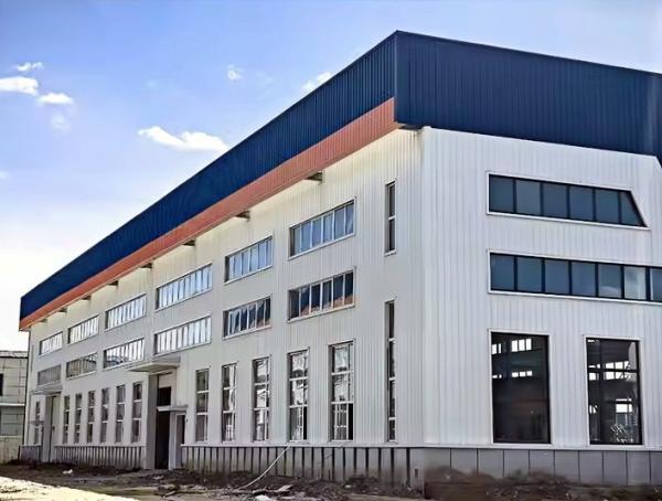 Kit de metal a prueba de huracanes, edificio con estructura de acero industrial Q235B Q355B ASTM A36