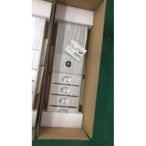 Monocrystalline Silicon Integrated Automatic Solar Street Lighting With Inbuilt Battery 150-160lm/W