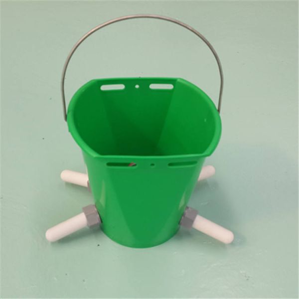 Portable 8L Capacity Multi Teat Lamb Feeding Bucket with Metal Handle for Sheep and Livestock