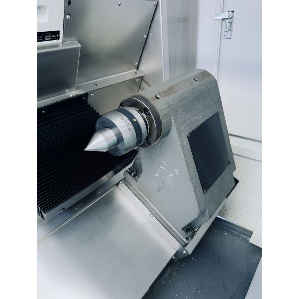 HT08-350 550 750 CNC Turning Center 420mm Max Machining Diameter MT-5 Tailstock