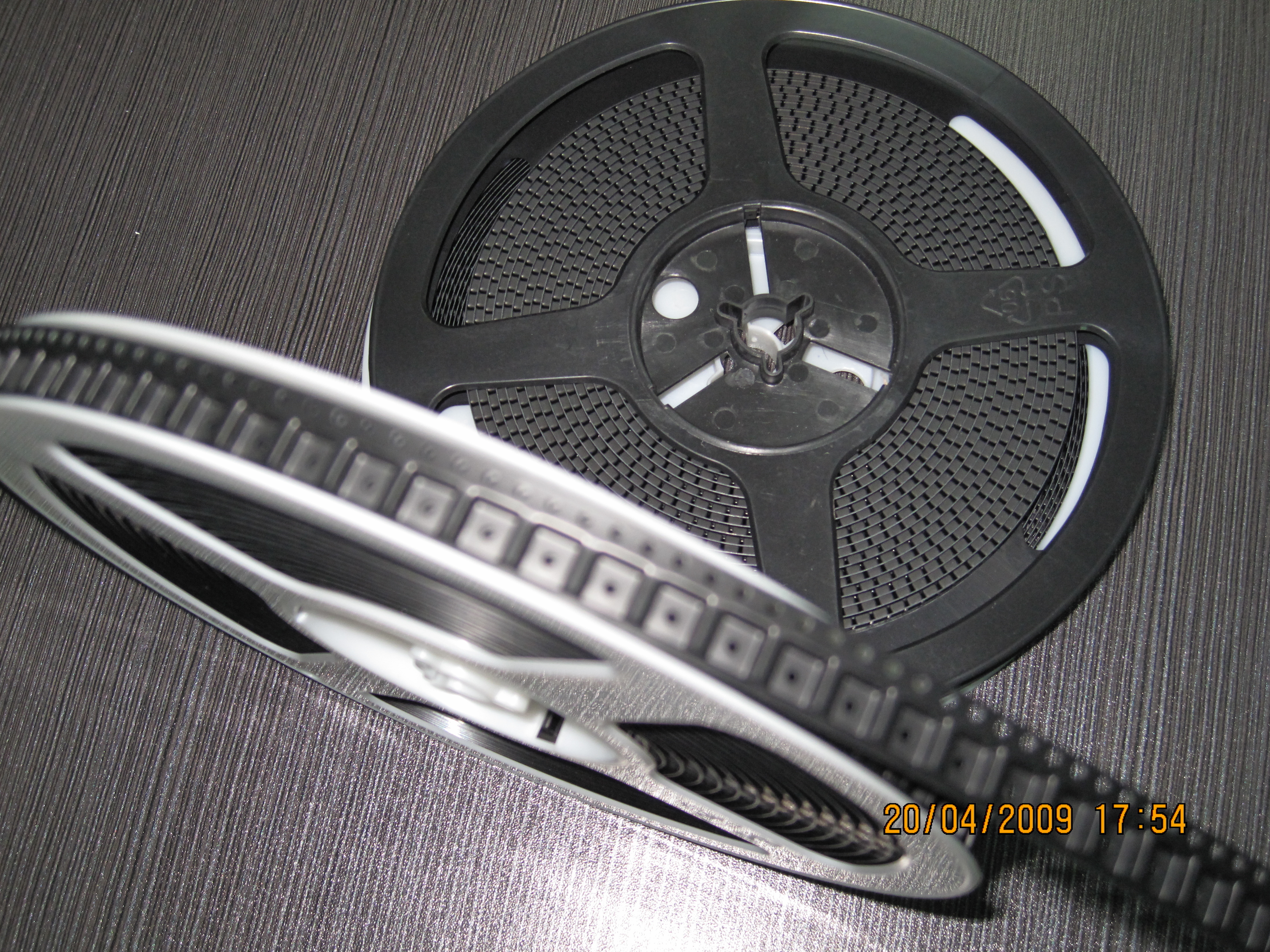 7-Inch 16mm Black Plastic Reel for SMT SMD Component Packaging