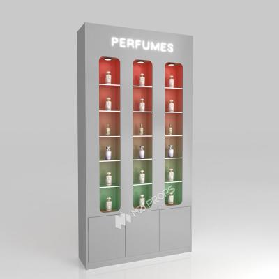 Skincare Shop Shelf Grey Wooden Laminated Display Cabinet For Space-Saving Shop Display And Fashion-Forward Store Interior Design