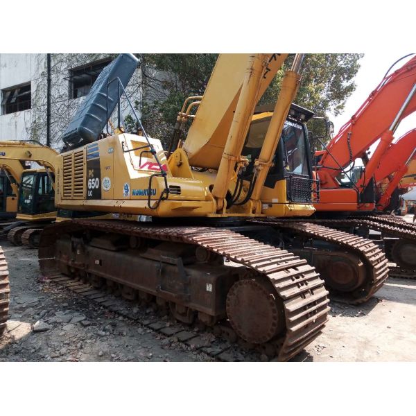 Used KOMATSU PC650LC-8R 59 Ton Crawler Excavator in good condition and cheap price