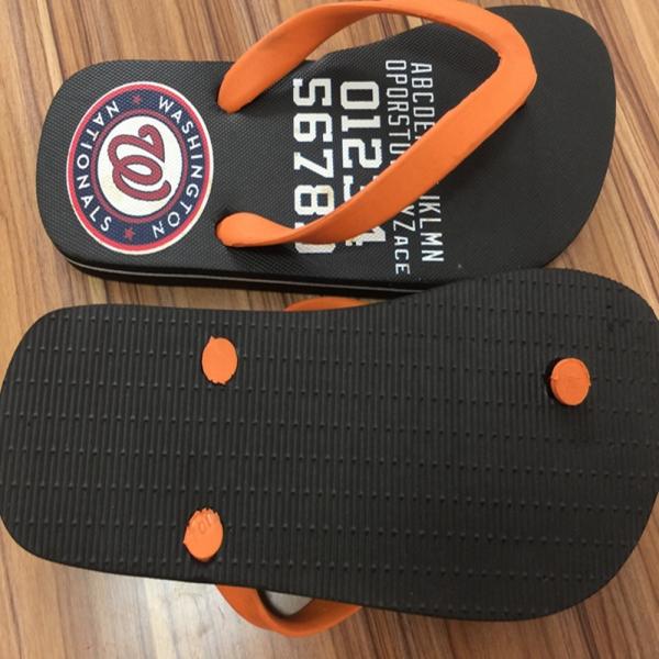 Eco-Friendly EVA Flip Flops with Anti-Skidding 15mm Sole Thickness and Customizable Sizes