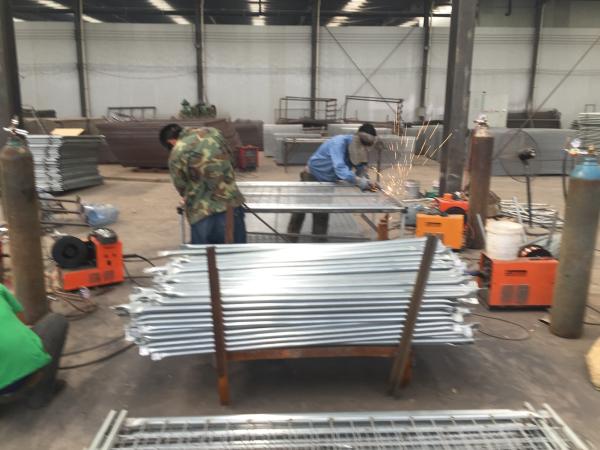 Long Life Custom Galvanized Steel Wire Garbage Cage , Professional Waste Cage