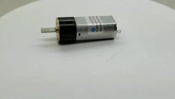 Low price micro 16ga motor 150 rpm 300rpm 450rpm 3mm D-shaft with 16mm gearbox