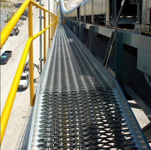 10 inch Length Metal Safety Grating 9 Gauge Diamond Stair Treads 3mm Thickness