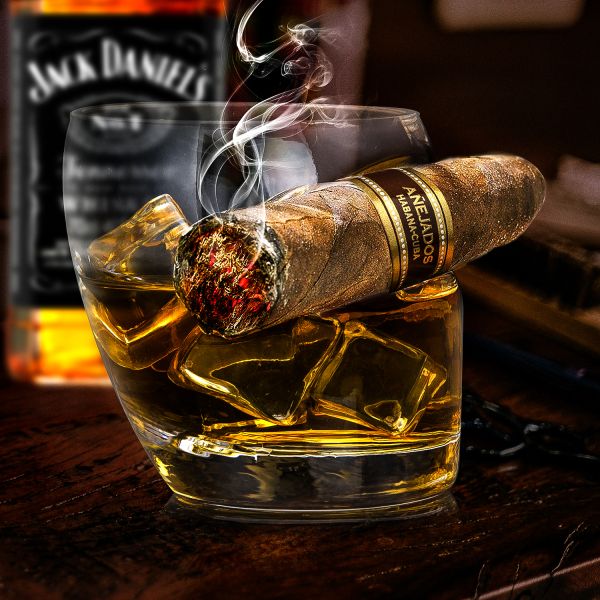 Factory Supply Top Quality Custom Wine Glasses Hotel Home Use Whiskey Glasses