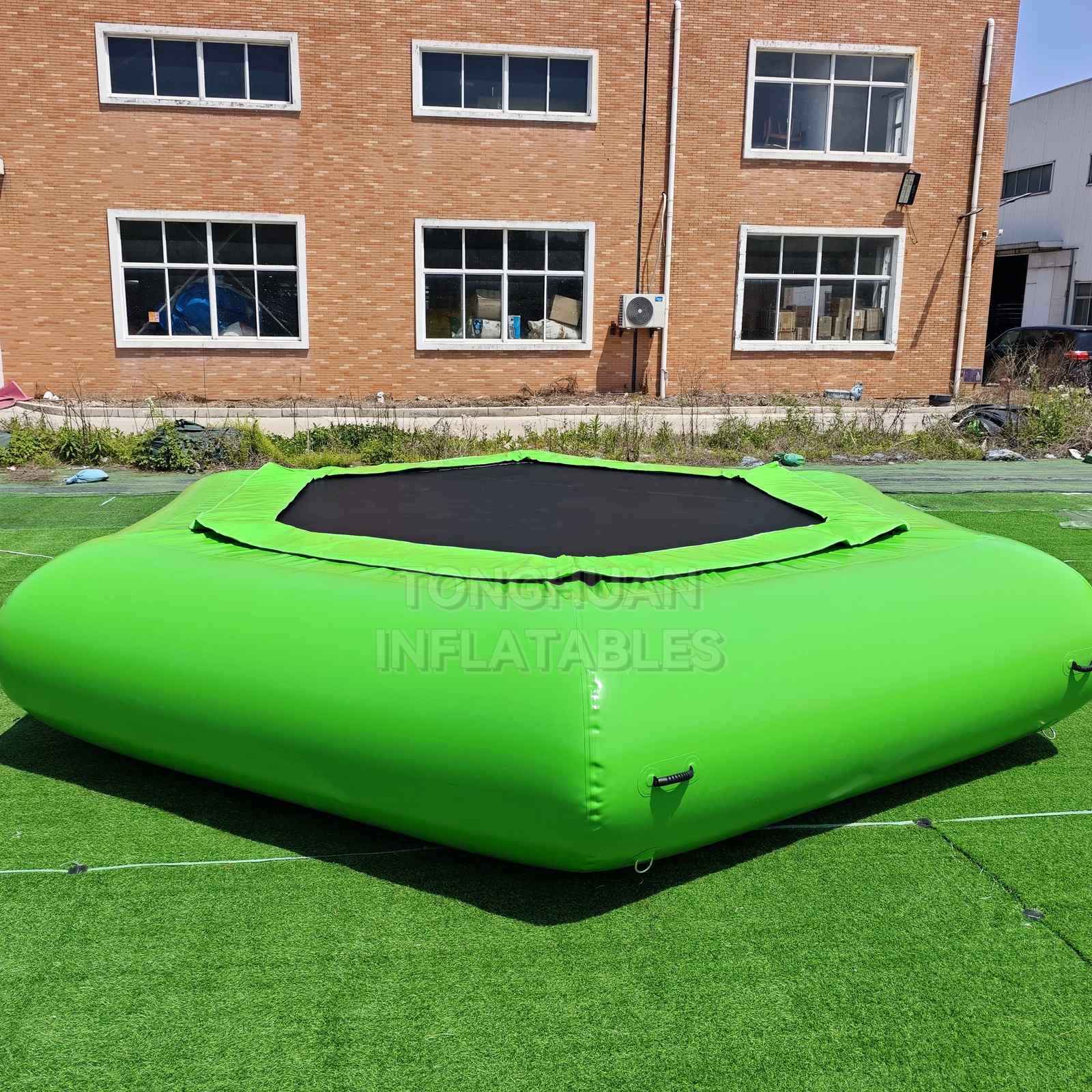Commercial Inflatable Floating Water Trampoline with Reinforced Jumping Mat and Anchor Points for Lakes Resorts and Water Parks