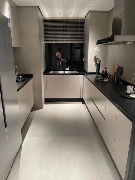 HPL Laminated Finished Wooden Kitchen Cabinetry For Dining Room Decoration