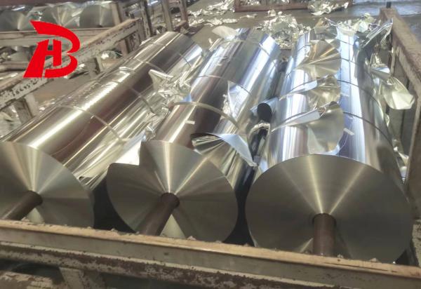 1 Série feuille de cercle d'aluminium finition surface de traitement lisse Aucune marque de roulement