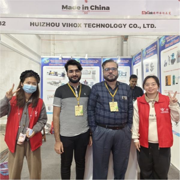 Full Automatic Plastic Vacuum Forming Machine for Car 3D Mats