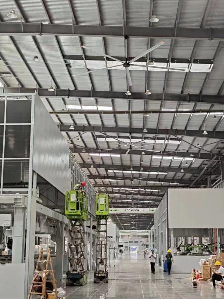 1.5KW リモート 7.3m 高音量 天井扇風機 5 ブレイド HVLS ファン スタジアム