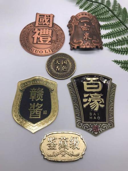 Personalized Zamac nameplate metal logo zinc alloy brand logo for famous spirits