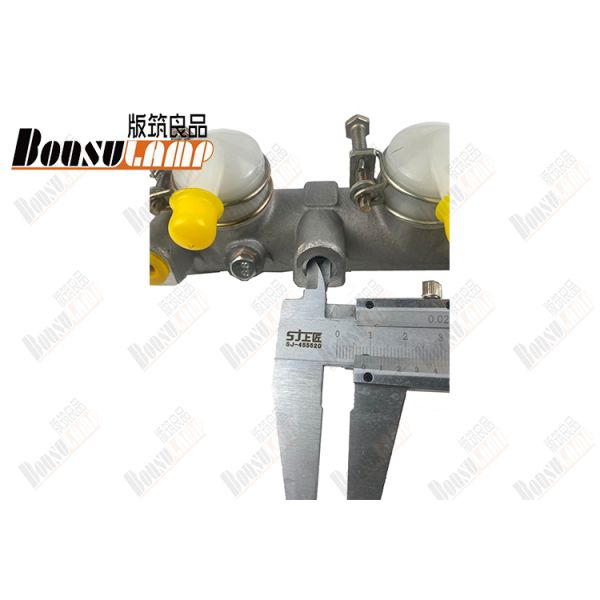 Conjunto de cilindro maestro de freno de autopartes NKR 4JB1 OEM 8-94249365-0 8942493650