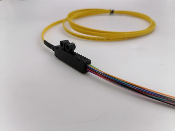 4コア シングルモード G657A2 FC/APC リボンファイバーピッグテール 2.5m
