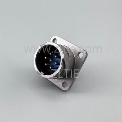 FQ18 Series 7-Pin Square Flange Male Socket
