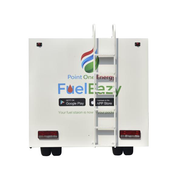 Small Dongfeng 4x2 Oil Tanker 8.5m3 Diesel Fuel Tanker Customizable Design