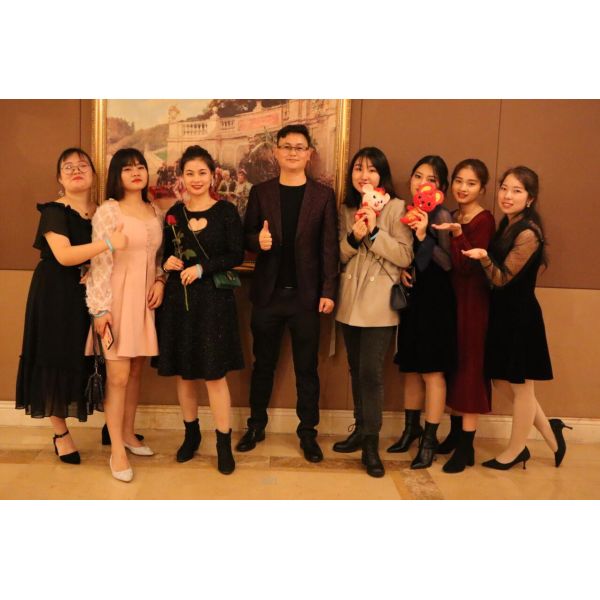 Кожа забеливая сливк 120 мешков Mic пластиковых упаковывая цвет CMYK