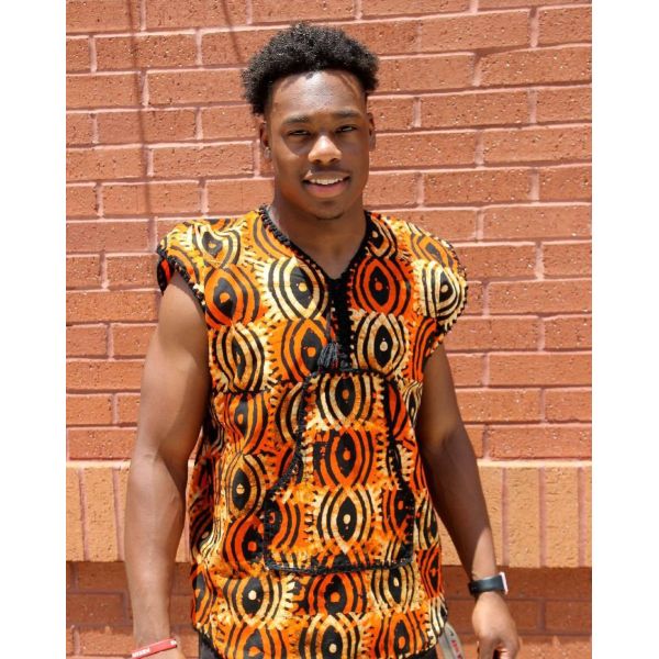 Traditional African Dashiki Shirt – Bold Print Cotton Top with Loose-Fit Design for Comfort
