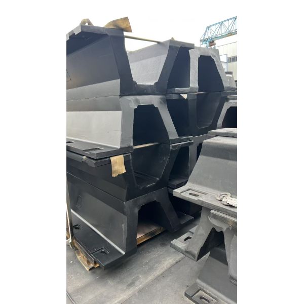 Excellent Compression Performance FLOATING FENDER Item No Super Arch Rubber Fender