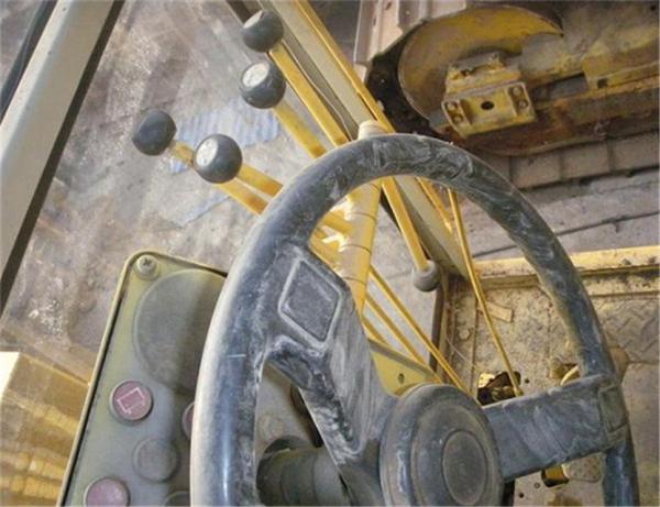 used komatsu GD511 Excavator for sale with good condition engine/low price/high quality