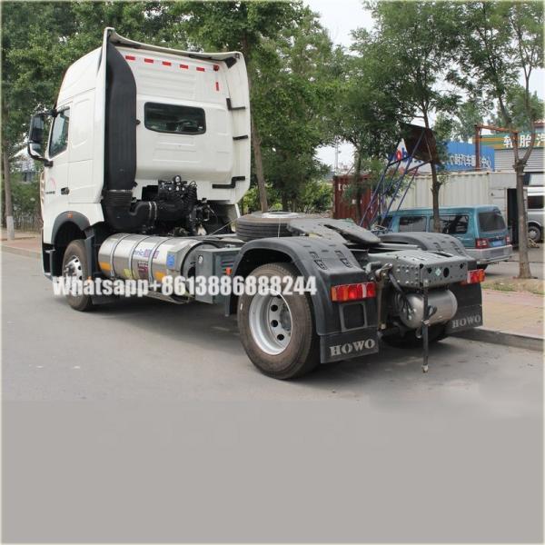 Sinotruk HOWO 4*2  LNG Tractor   Drawing Head  Drawbar Train
