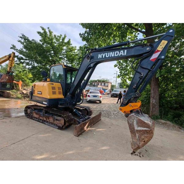 Small Used Excavator Hyundai HX60 Excavator with 0.21m³ Bucket 36.2KW Used Construction Machine
