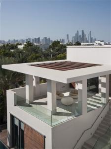 Customizable Frameless Glass Railings Flooring Mounted Easy Installation