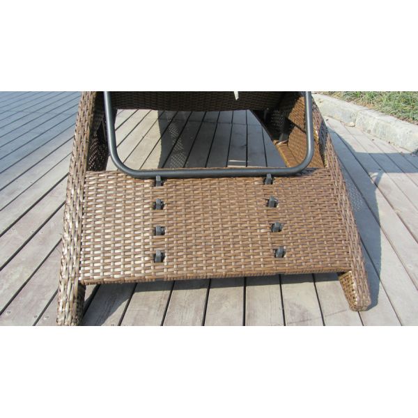 Contemporary Resin Wicker Sunlounger , Folding Beach Lounge Chair