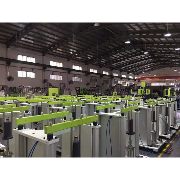 Ход отверстия машины впрыски энергии эффективный по вертикали отливая в форму 250-550мм