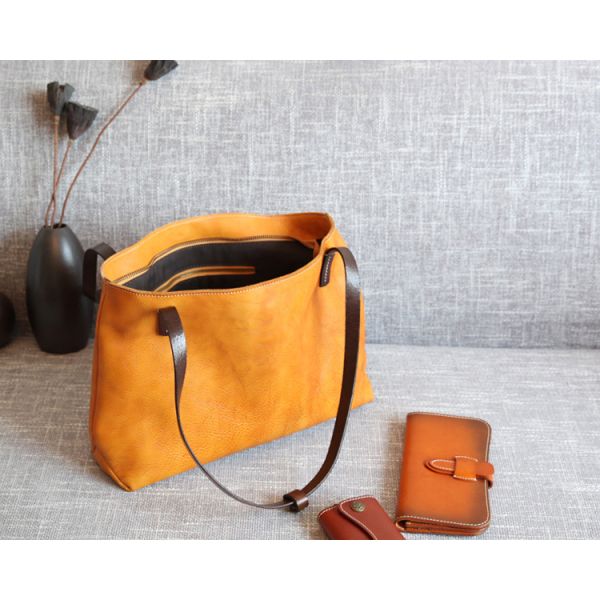 Authentic Handbags Tan Leather Tote Bag