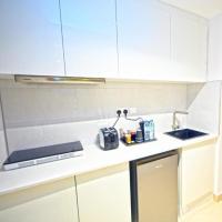 Conception personnalisée tout en un armoire de cuisine modulaire en mélamine avec évier pour meubles d'hôtel
