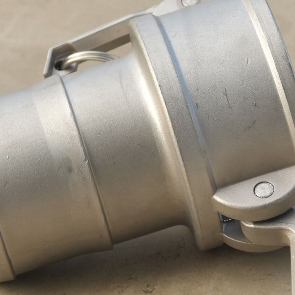 DN100 4 Inch Stainless Steel Quick Connector Female End for Effective Oil Loss Prevention