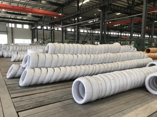 Fios de aço inoxidável estirados a frio de AISI 440A, Ros, barras redondas