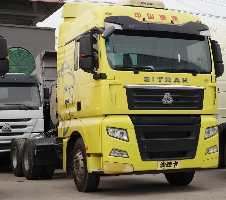 Manual Transmission 2022 2023 LNG CNG Tractor Truck in Uzbekistan Sitrak Sinotruk with Gross Vehicle Weight 20001-25000 kg