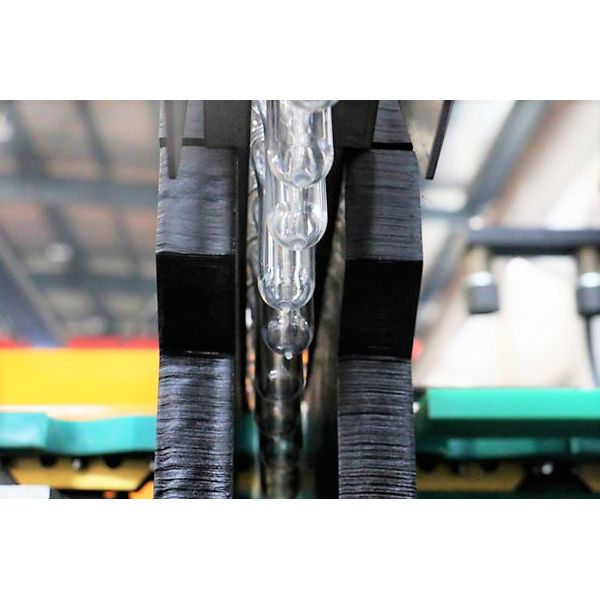 Пластиковая делая машина прессформы дуновения бутылки минеральной воды нового поколения