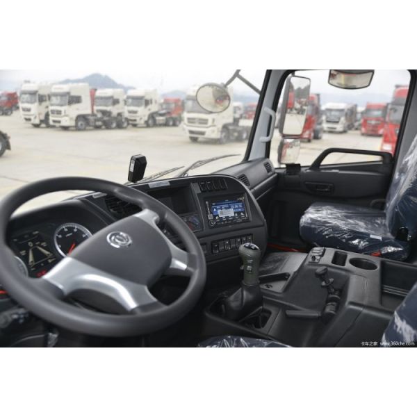 Customer's Requirement 450HP Dongfeng Tianlong VL Heavy Truck 6X4 Tractor at Boutique