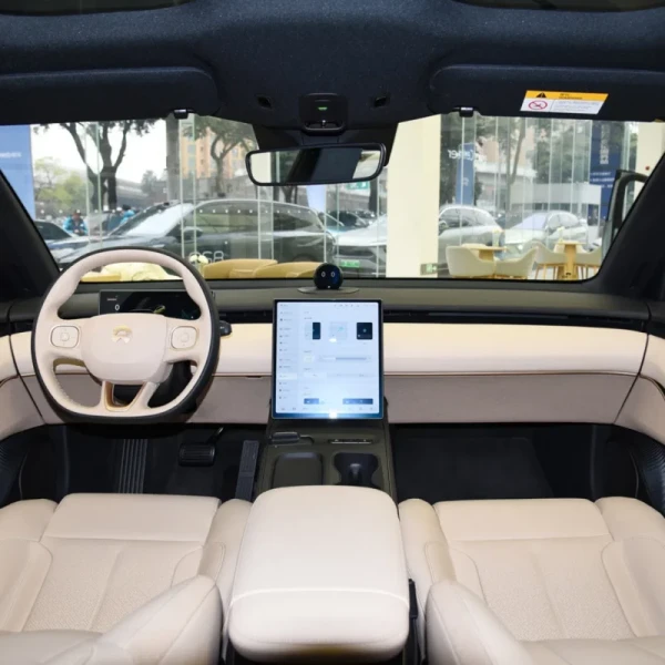 5 Seater 4WD Nio Et5 150 kwh Smart Electric Car High Power Midsize Sedan