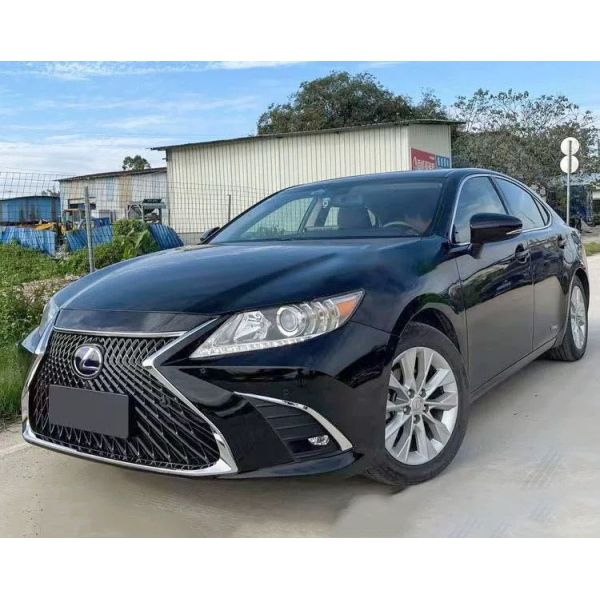 Upgrade Body Kit Bumper for Lexus 2013-2014 ES300h ES250 Models Modified to LS Style Front Bumper with Grille
