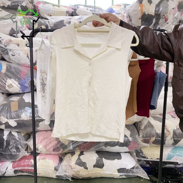 Wholesale Used Sleeveless Knit Top Women High Quality Low Price Summer Fashionable Polyester/Cotton Daily Second Hand Clothes