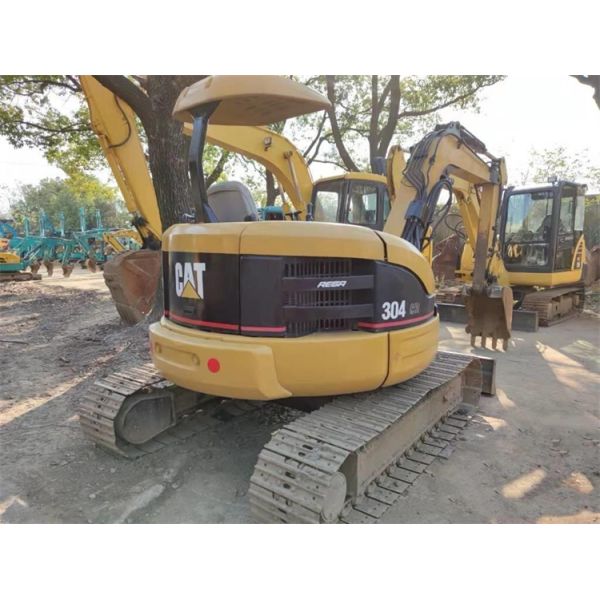 Machines de déplacement de terre utilisées Cat 304 Excavator à Shanghai Japon