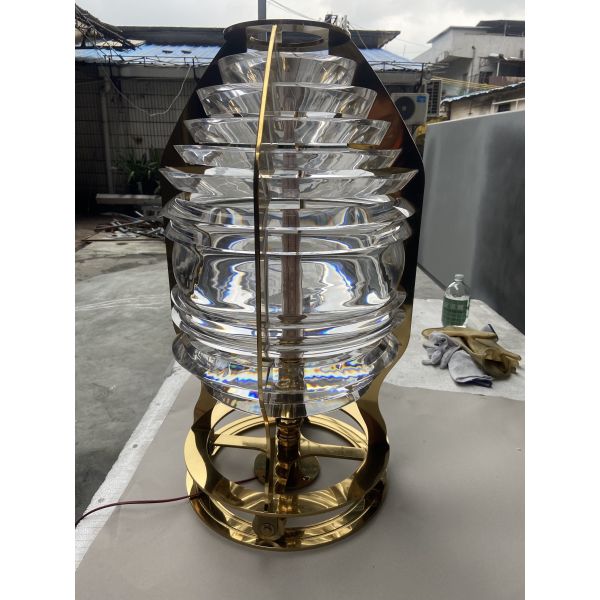 Metal Plating Titanium Gold Art Table Lamp Sculpture For Museum Display