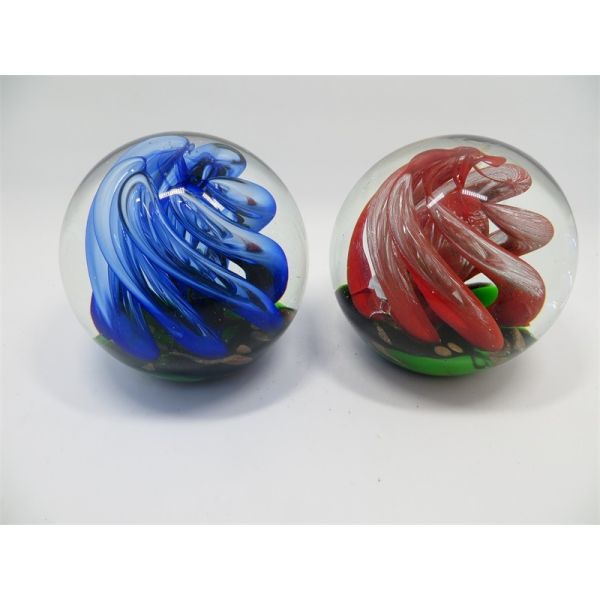 Glass paperweight, glass ball, glass round ball