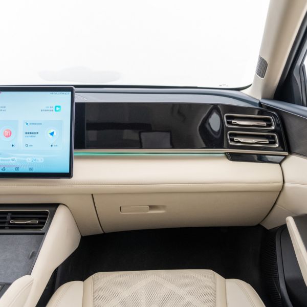 2024 Byd Qin L Dm-I 120km Excellence Version Electric Car with Battery Energy 15.87kwh