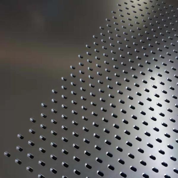 0.7mm 1mm 2mm Aluminium galvanisé en acier inoxydable métal perforé conception de trou personnalisé