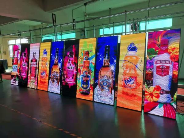 576x1920mm P3 1200cd/sqm Portable Advertising LED Poster SMD2121
