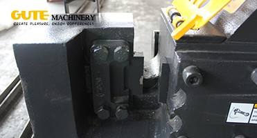 Автомат для резки 48T/MIN плоской Адвокатуры железного прута GUTE GQ40A 32*32MM