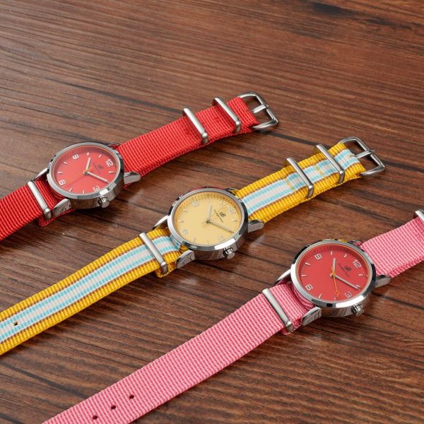 Stainless Steel Strap Men'S Quartz Watch Water Resistant With Crystal Calendar